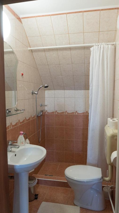 Rita-Var Szallashely Nyíregyháza Exteriör bild