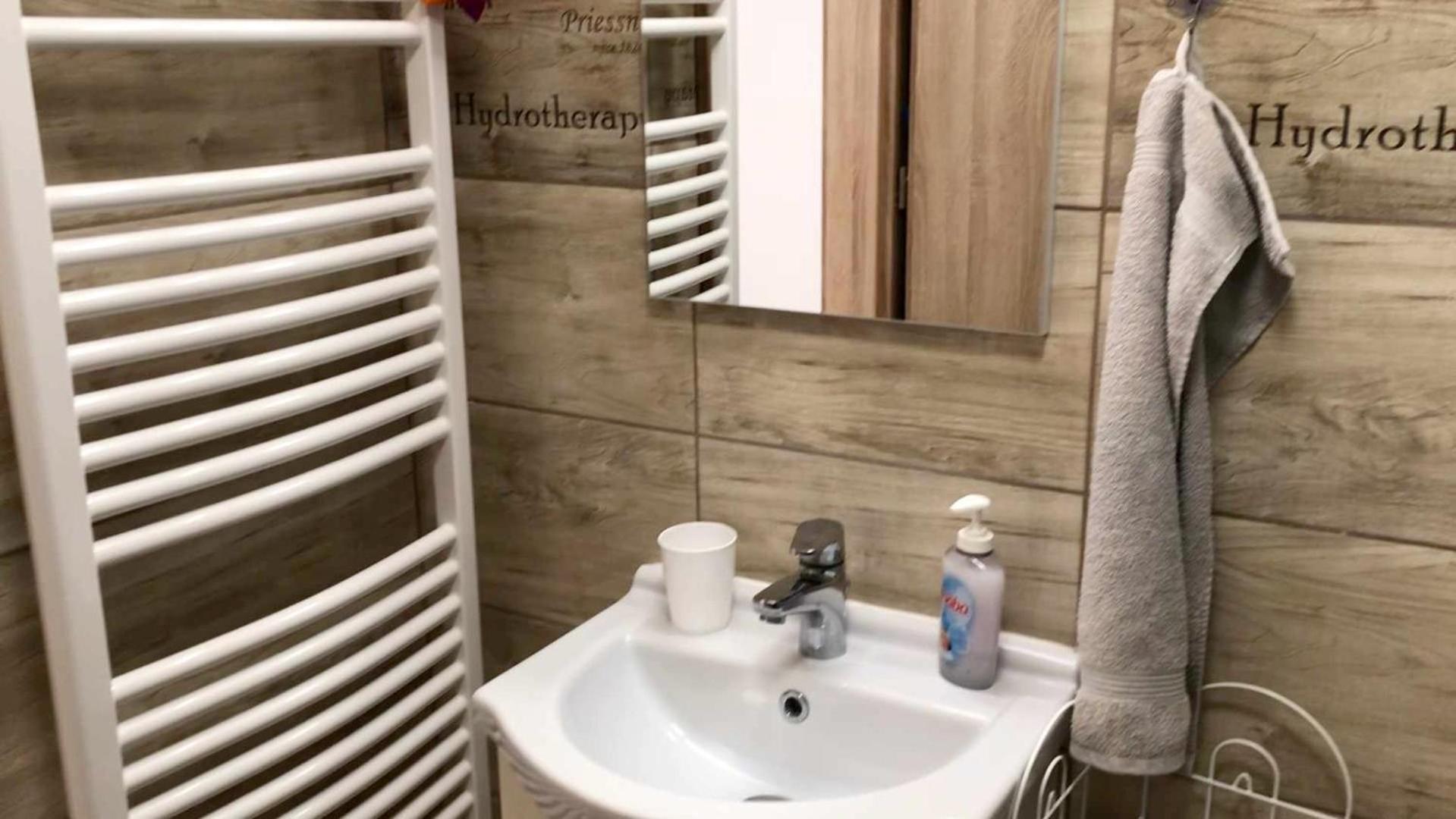 Rita-Var Szallashely Nyíregyháza Exteriör bild
